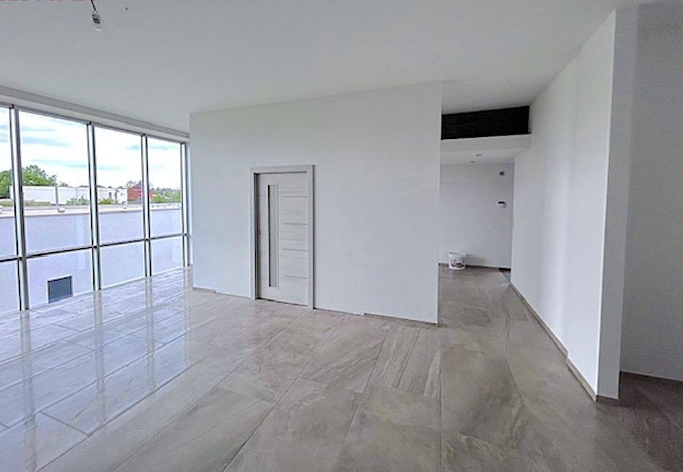 Obchodní prostory · 360 m² · Cheb - 4