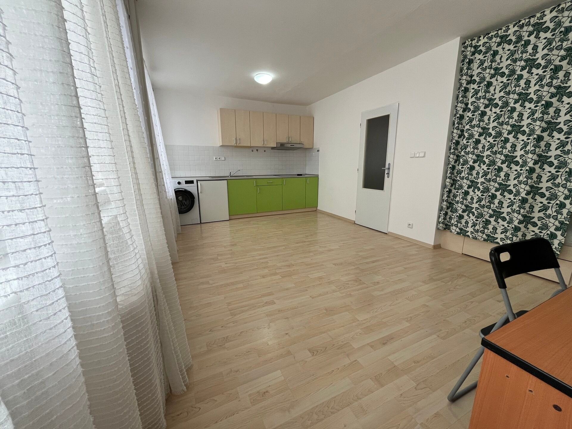 Pronájem byt 1+kk - Topolová  , Praha, 31 m²