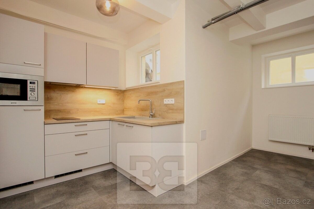 Byty, Praha, 170 00