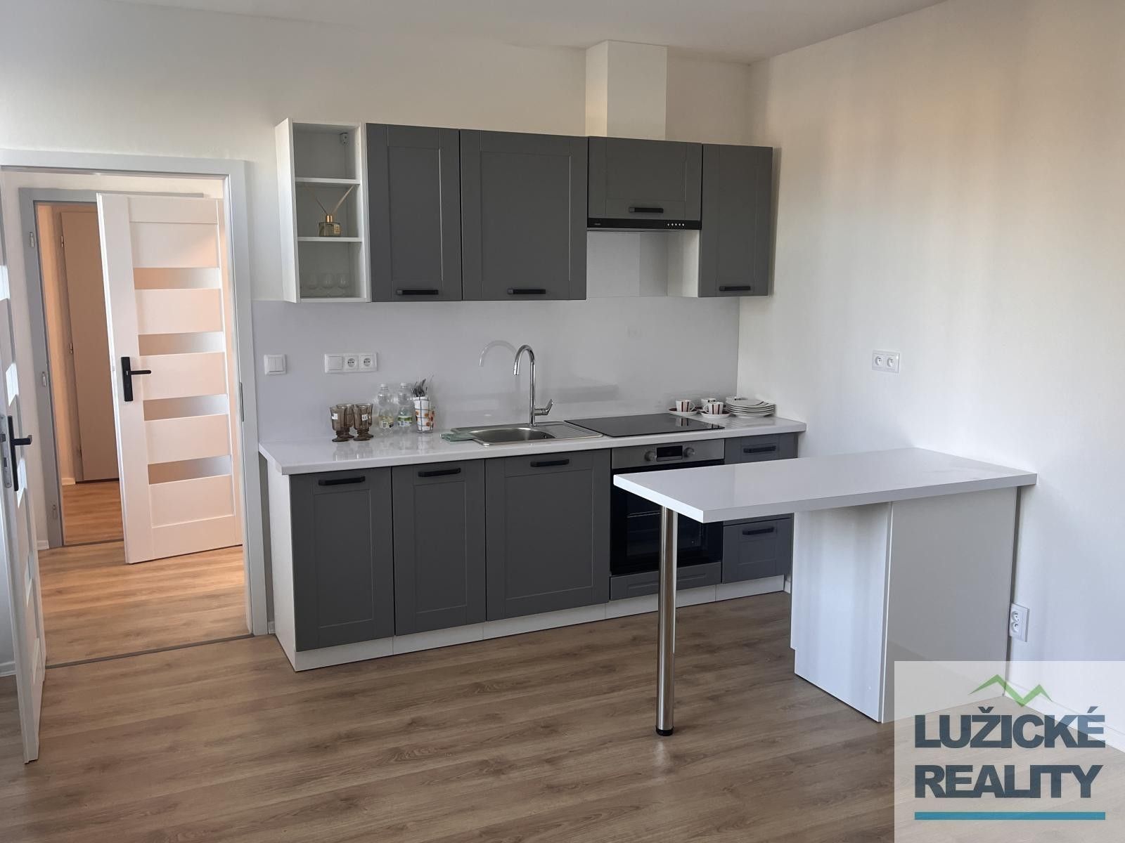 Pronájem byt 1+kk - Nádražní, Česká Kamenice, 28 m²