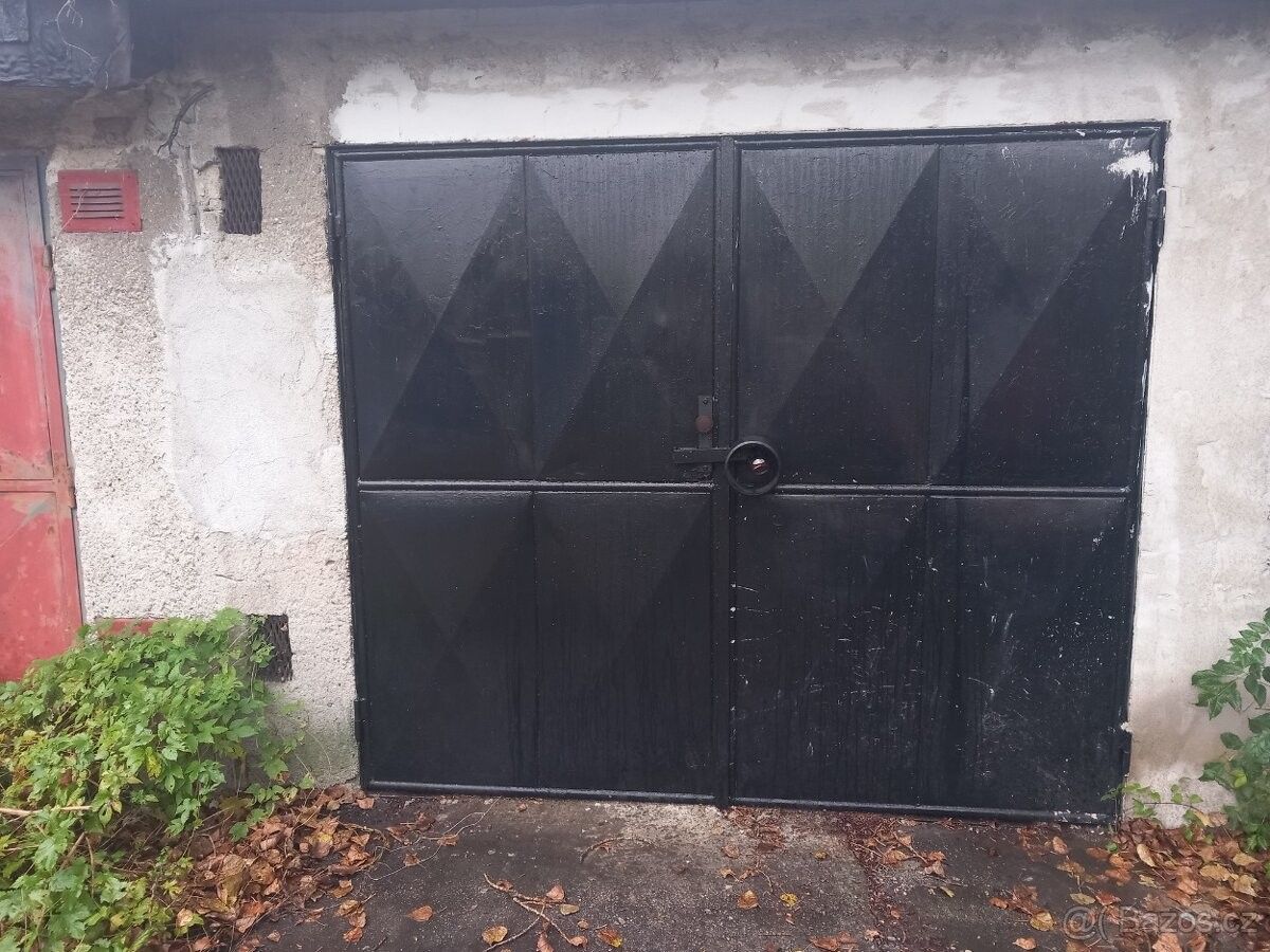 Garáže, Karviná, 733 01