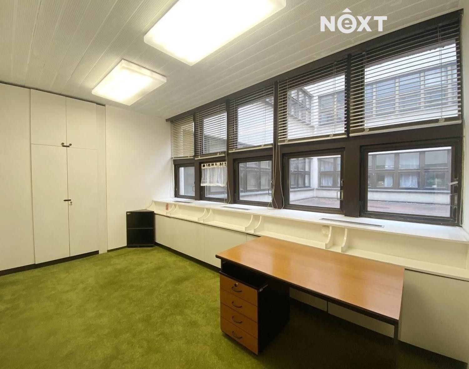 Pronájem kancelář - Na Moráni, Praha, 16 m²