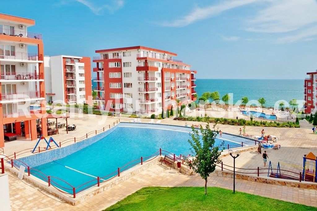 Byty, 987 66, Zahraničí