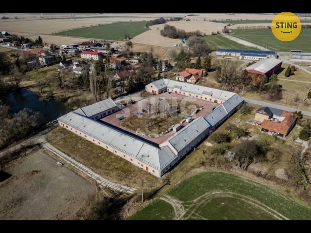 Sklady, Mankovice, 500 m²