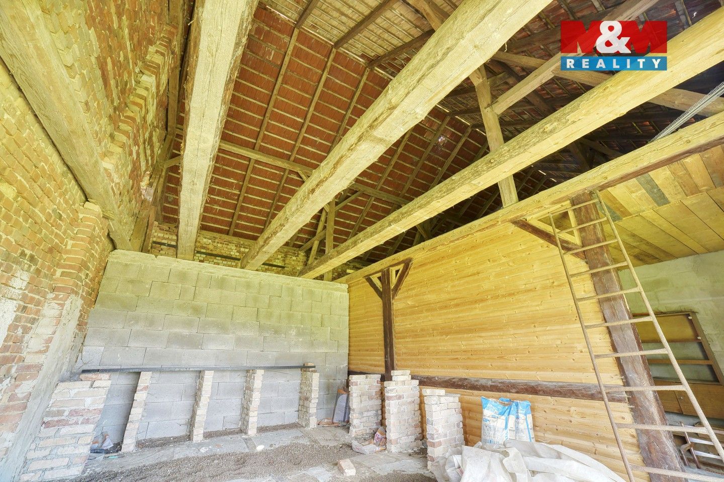 Zemědělský objekt · 240 m² · Křižovatka - 3