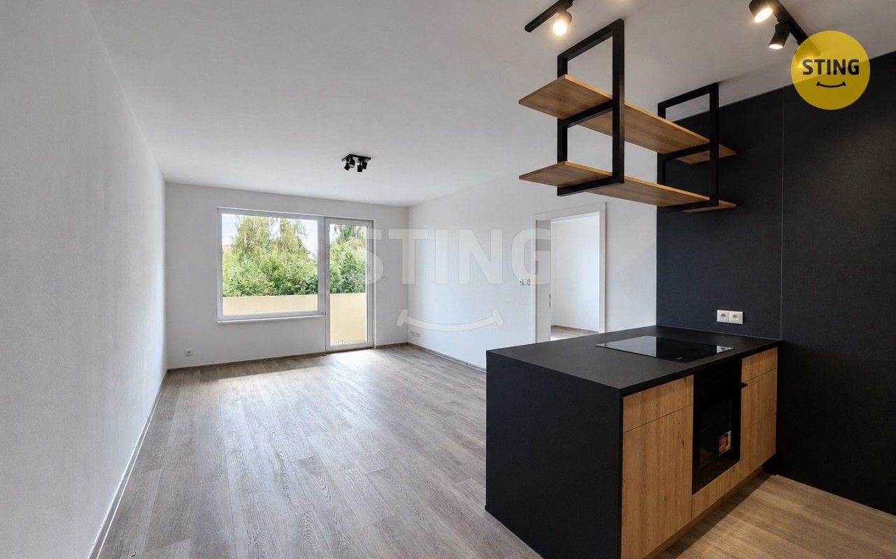 Pronájem byt 2+kk - Slovenská, Jihlava, 65 m² - 5