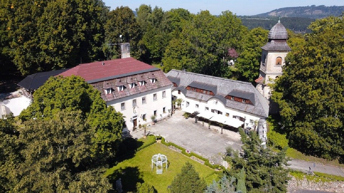 Restaurace, Bezvěrov, 330 41