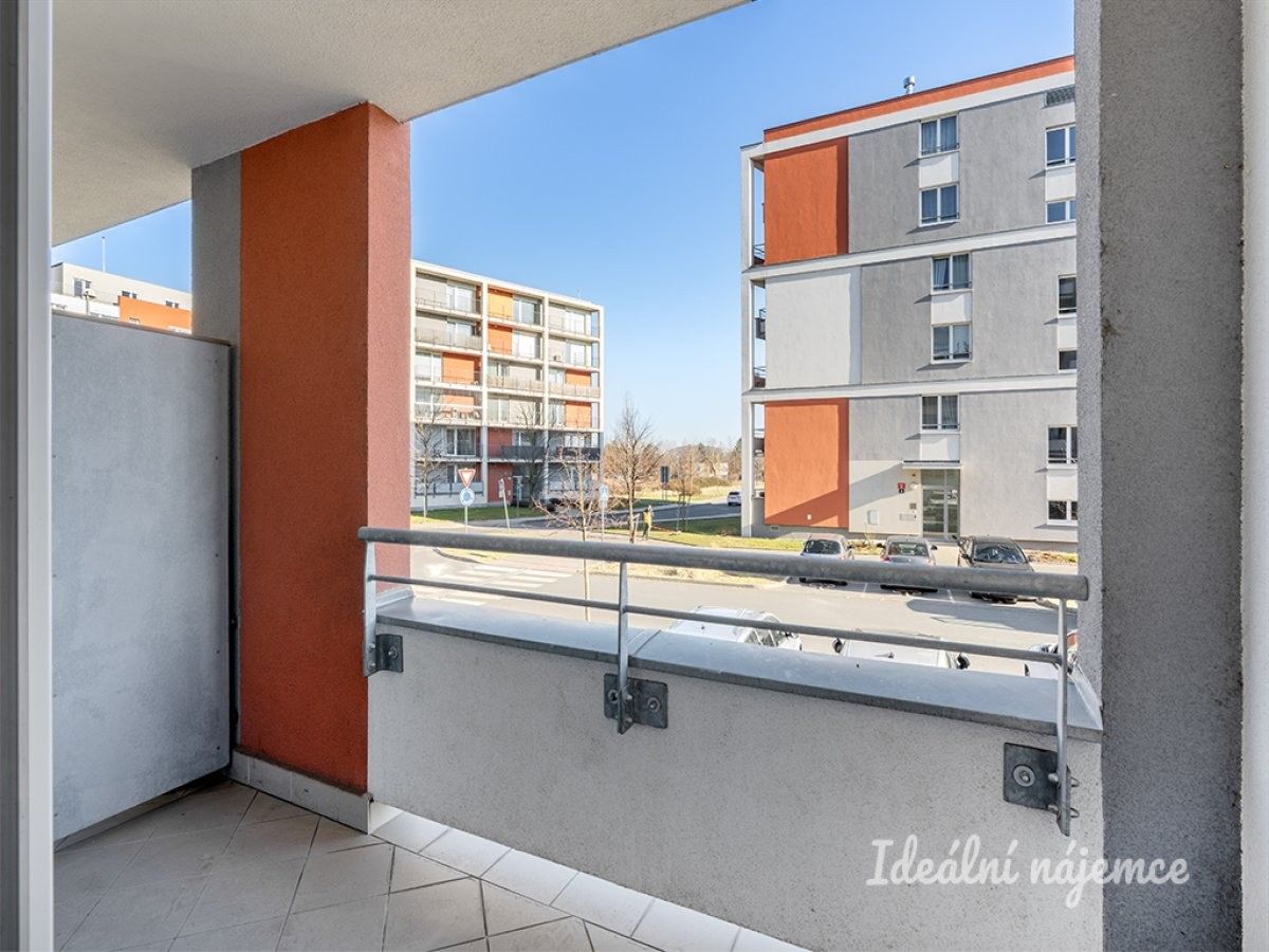 Byt 1+kk · 30 m² · Sazovická, Praha - 3