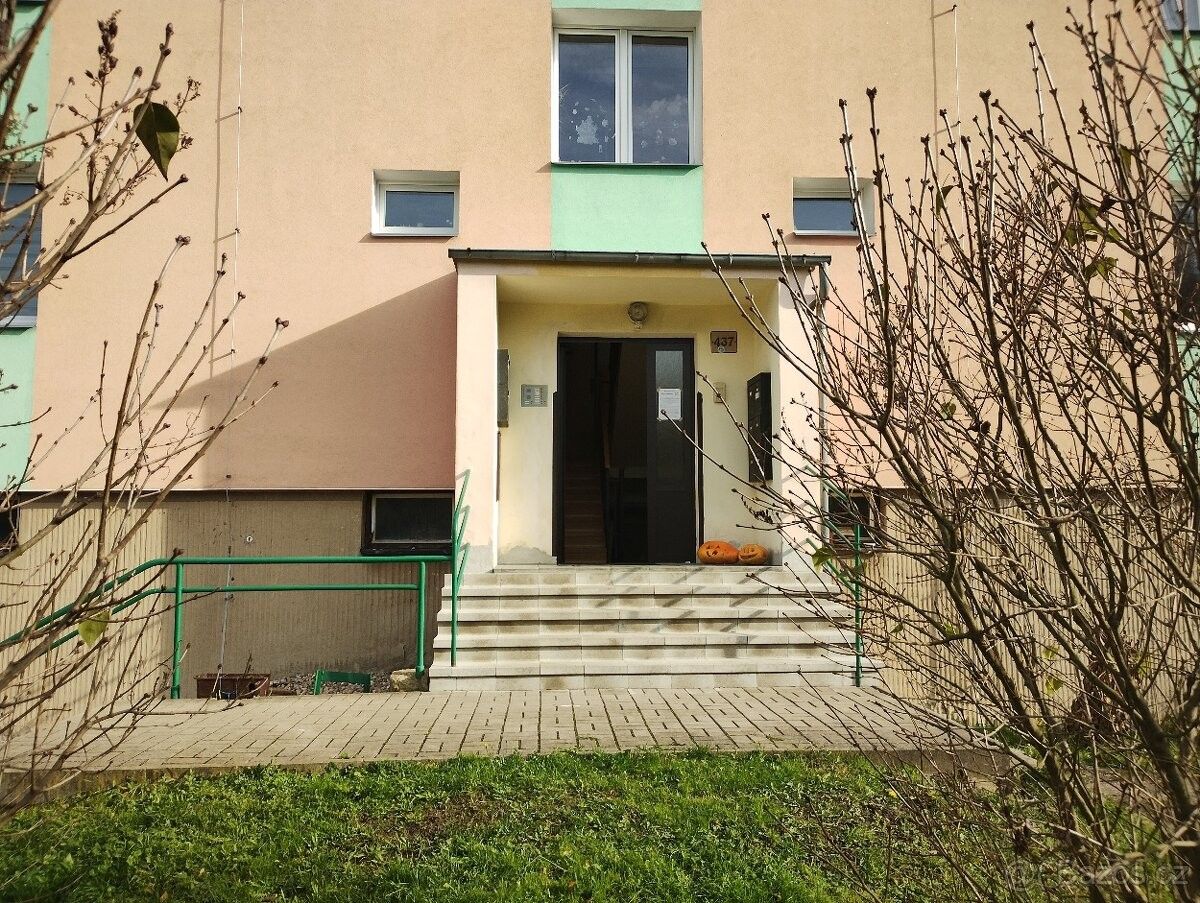 Pronájem byt - Libouchec, 403 35