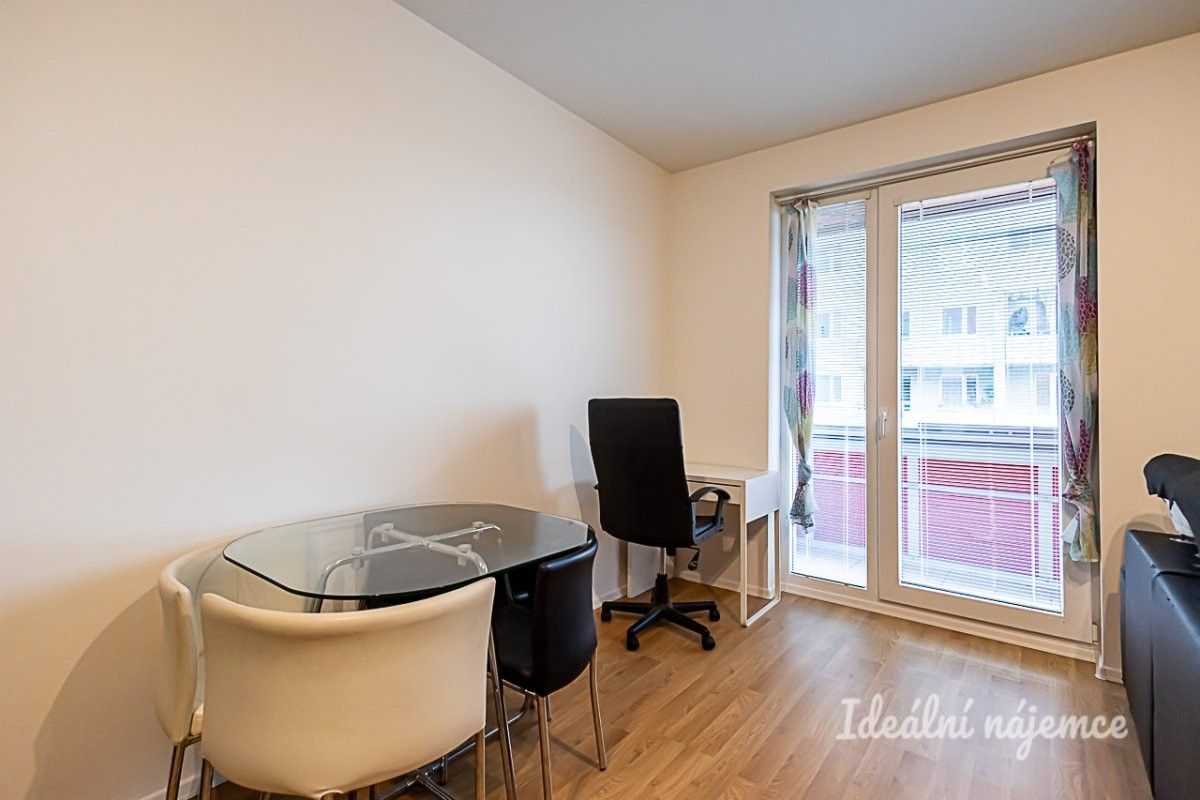 Pronájem byt 2+kk - Budovatelská, Praha, 47 m² - 5
