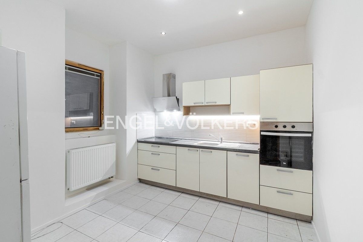 Pronájem byt 3+1 - Mikovcova, Praha, 86 m²