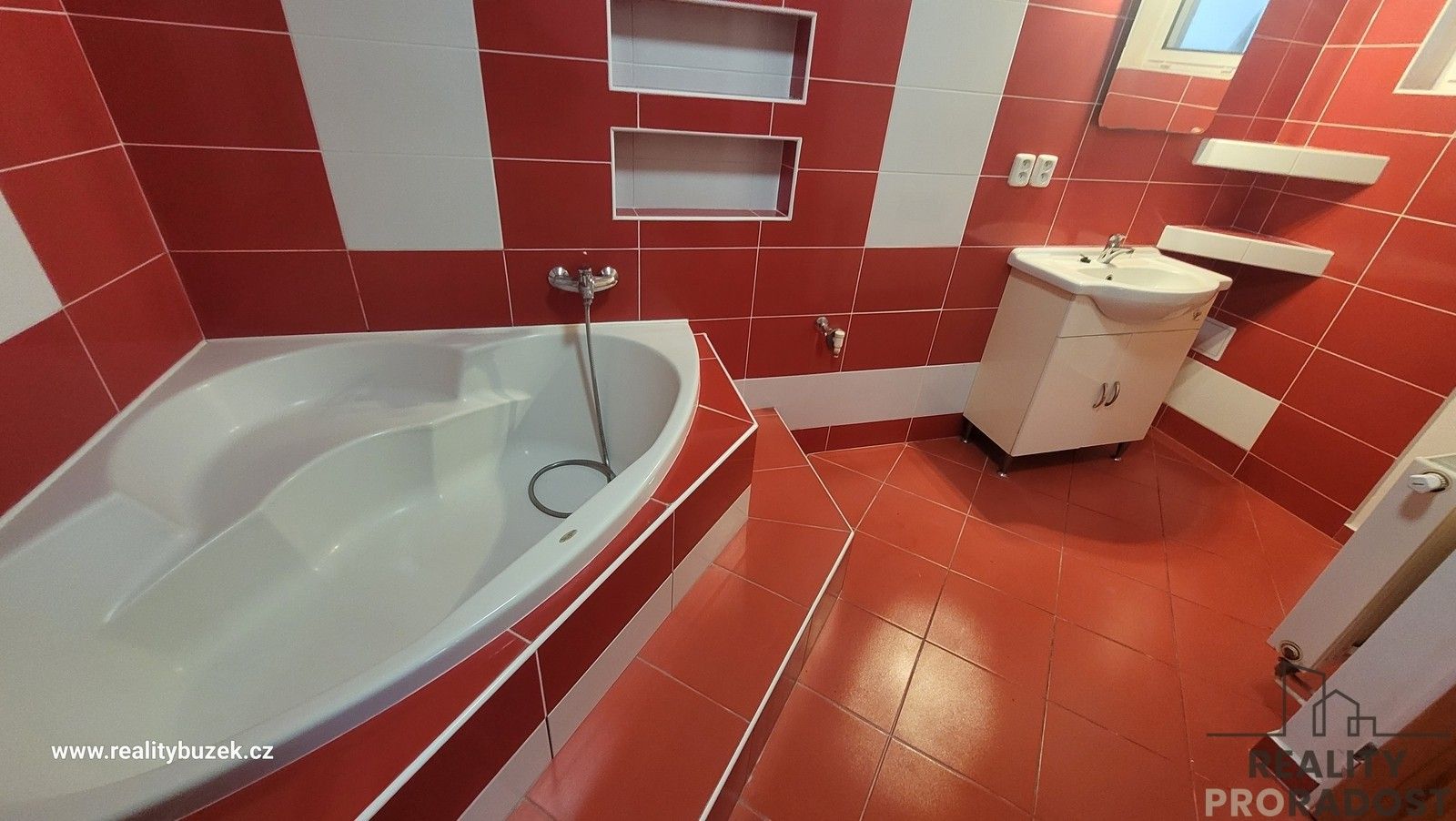 Pronájem byt 3+kk - Dolní novosadská 44, Olomouc, 52 m²