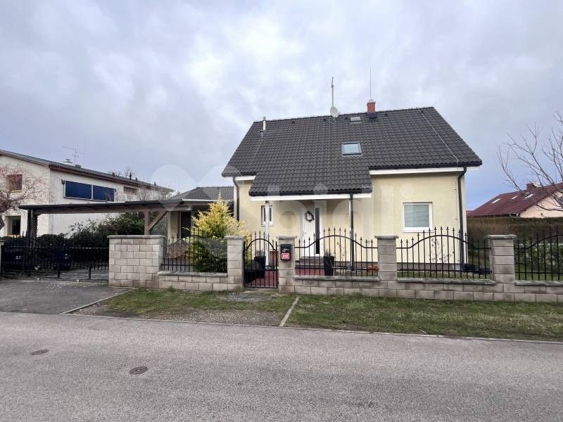Prodej dům - Dřevčice, 199 m²