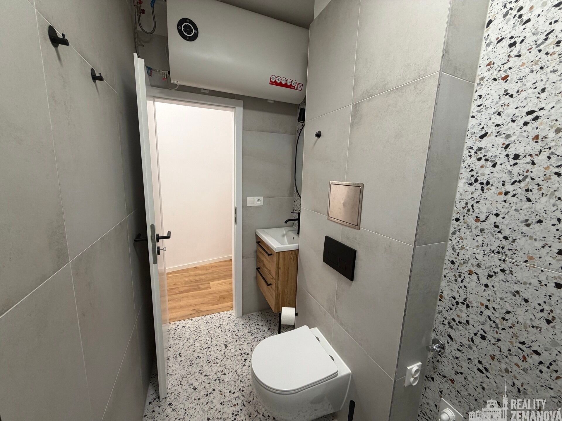 Pronájem byt 2+kk - Petrohradská, Praha, 49 m² - 5