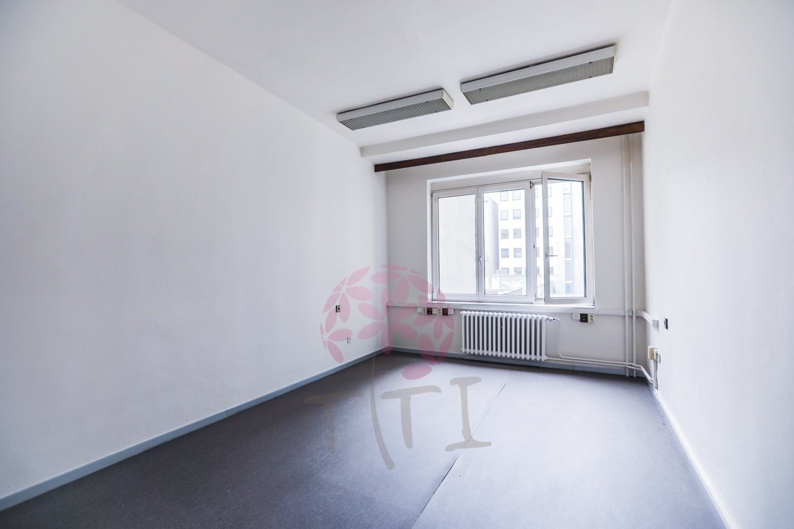 Kancelář · 154 m² · Thámova, Praha - 3