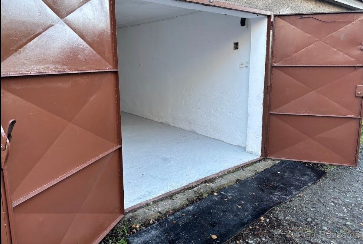 Pronájem garáž - Ostrava, 708 00