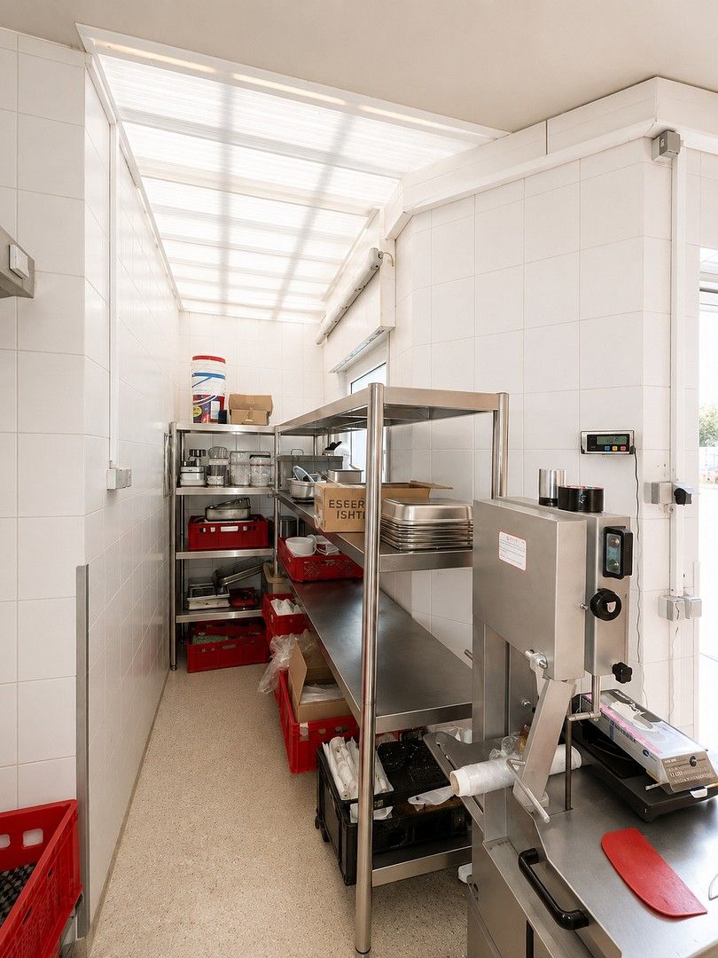 Pronájem obchodní prostory - Von-der-Tann-Straße 156 Nürnberg Großreuth bei Schweinau Bayern 90439, 137 m² - 5