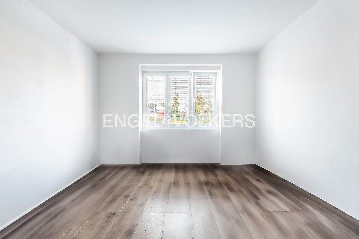 Byt 3+1 · 82 m² · Černokostelecká 588, Praha Strašnice - 4