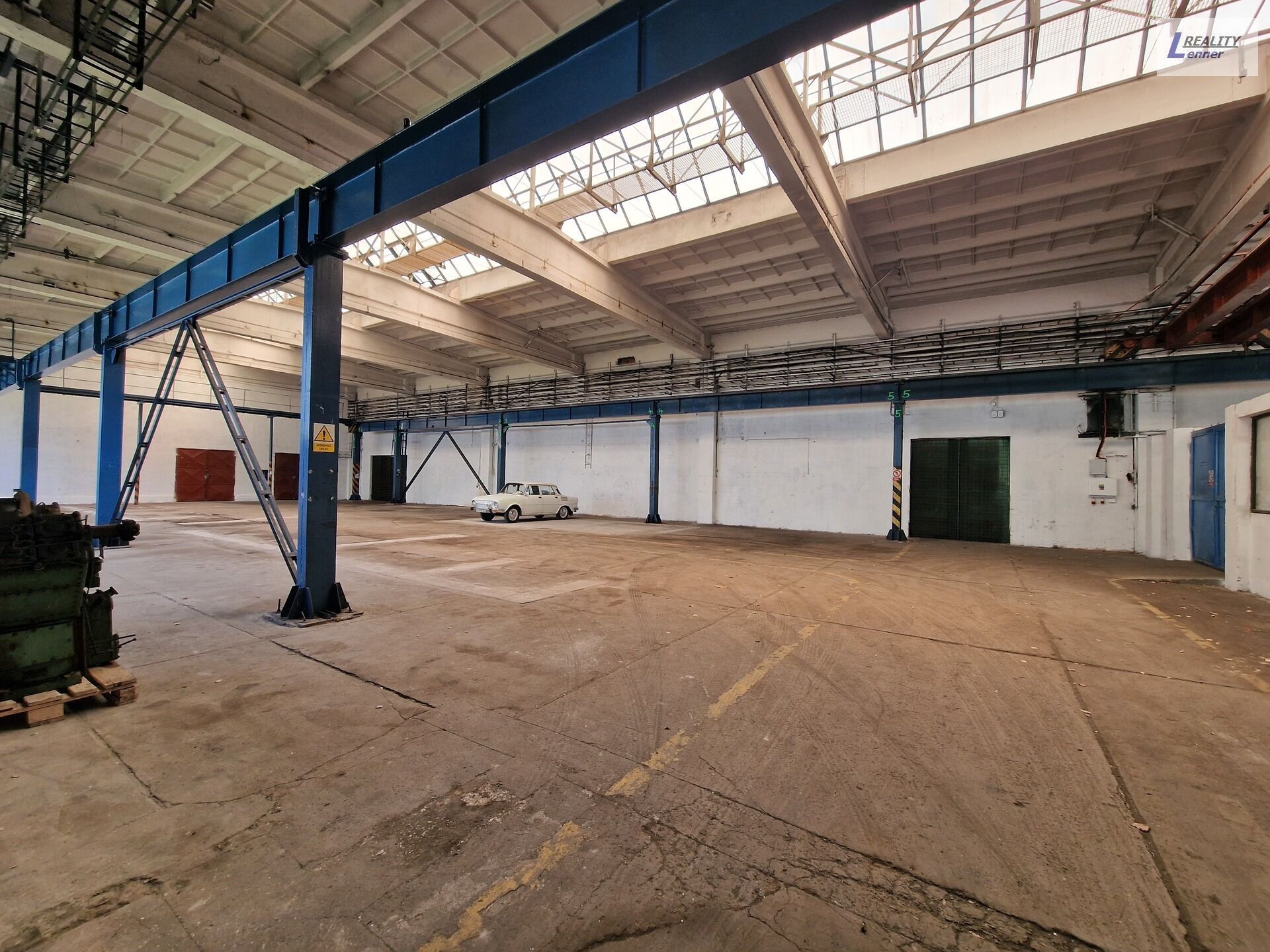 Pronájem sklad - Obecnická, Příbram, 371 m²