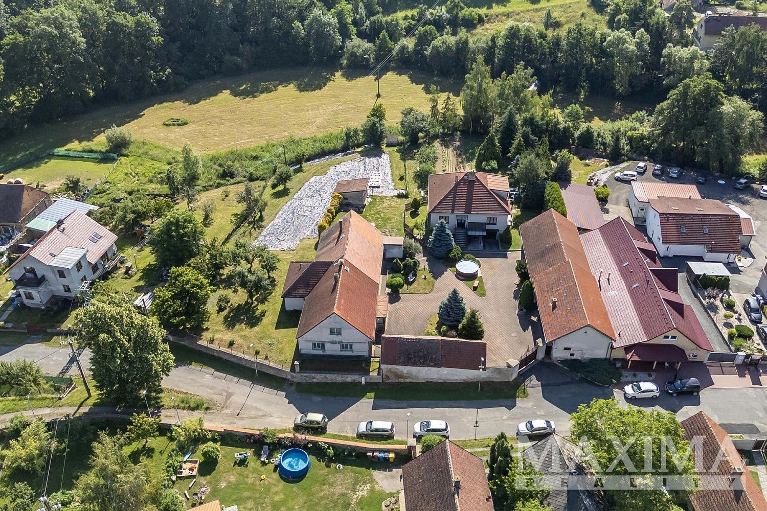 Rodinné domy, Bečváry - Červený Hrádek, okres Kolín, 340 m² - 1
