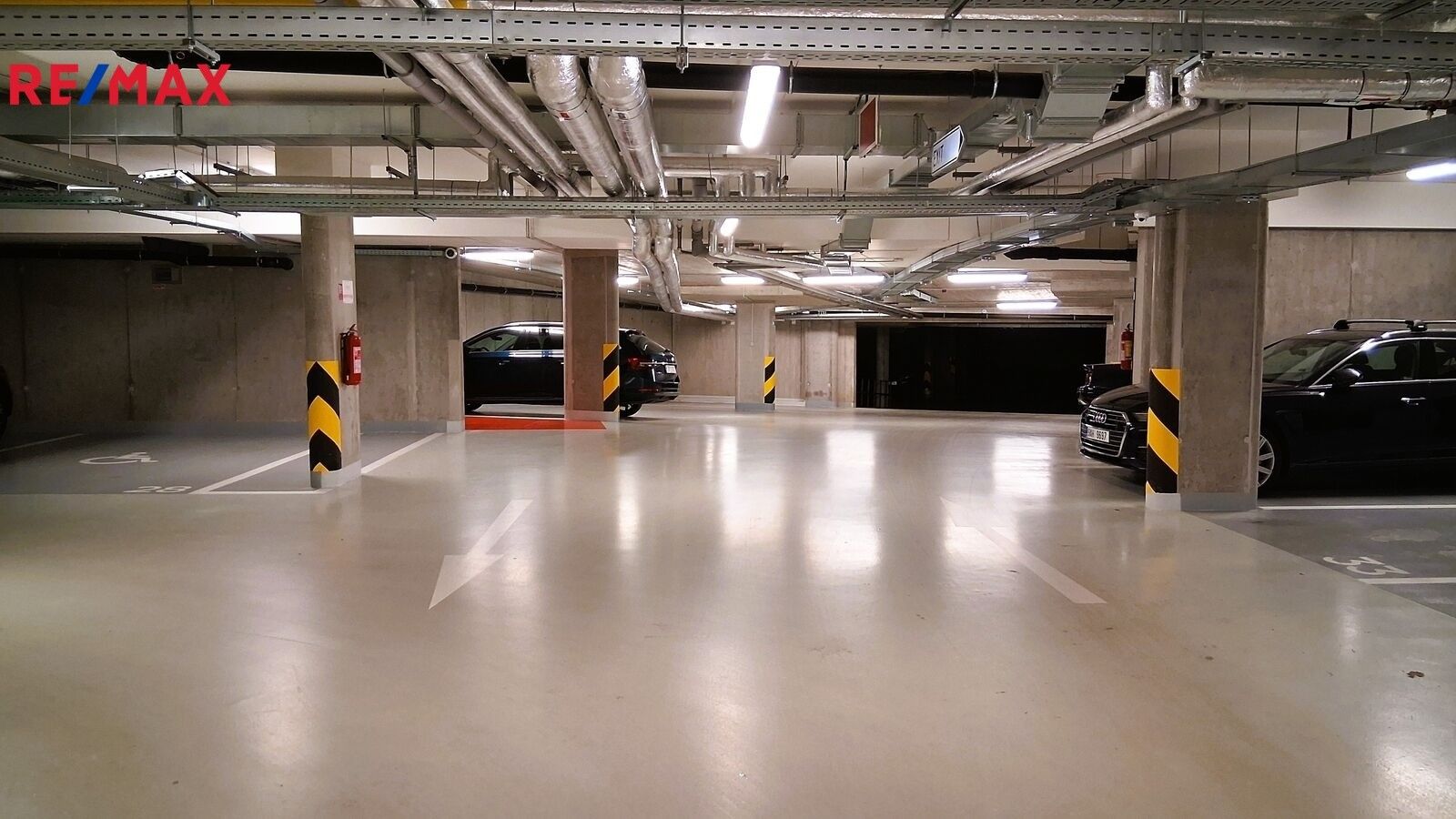 Prodej ostatní - K učilišti 590, Praha, 12 m²