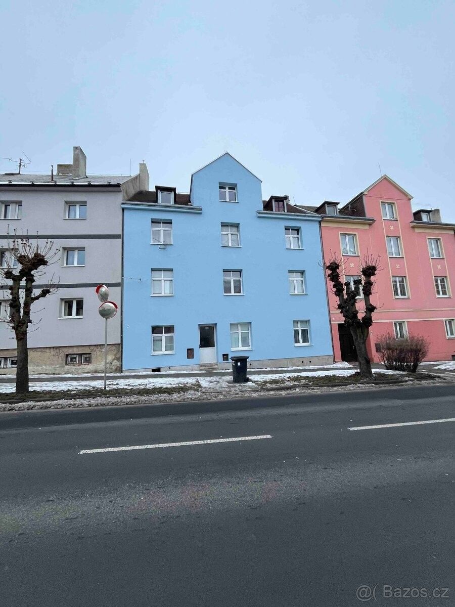 Byty, Karlovy Vary, 360 17