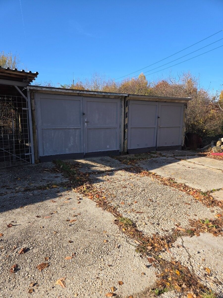 Garáže, Hustopeče u Brna, 693 01