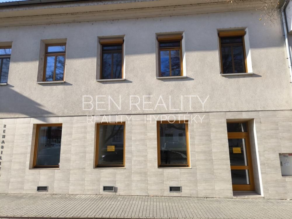 Pronájem obchodní prostory - Palackého, Napajedla, 45 m²