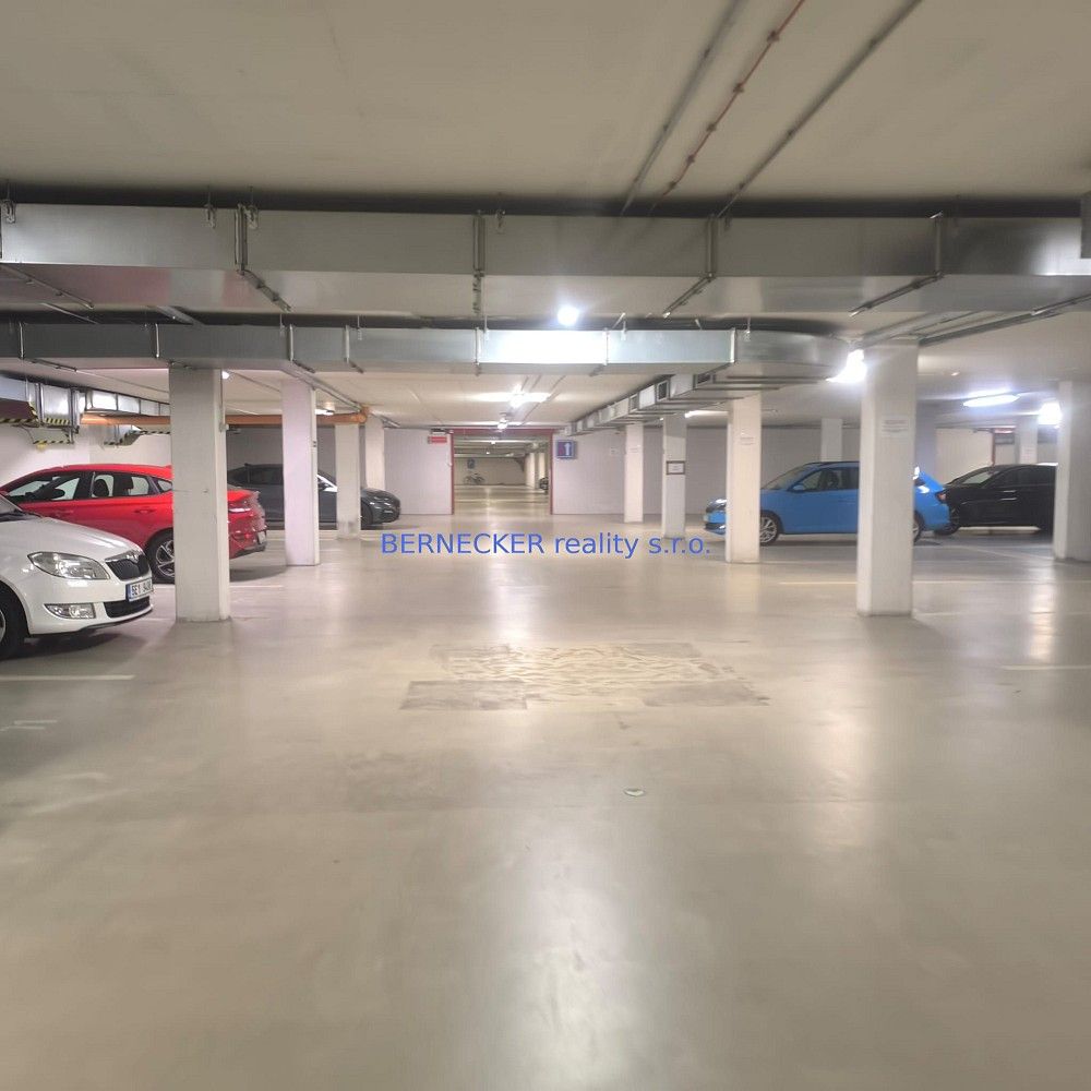 Prodej ostatní - Hradec Králové - Pražské Předměstí, Královéhradecký kraj, 16 m² - 5