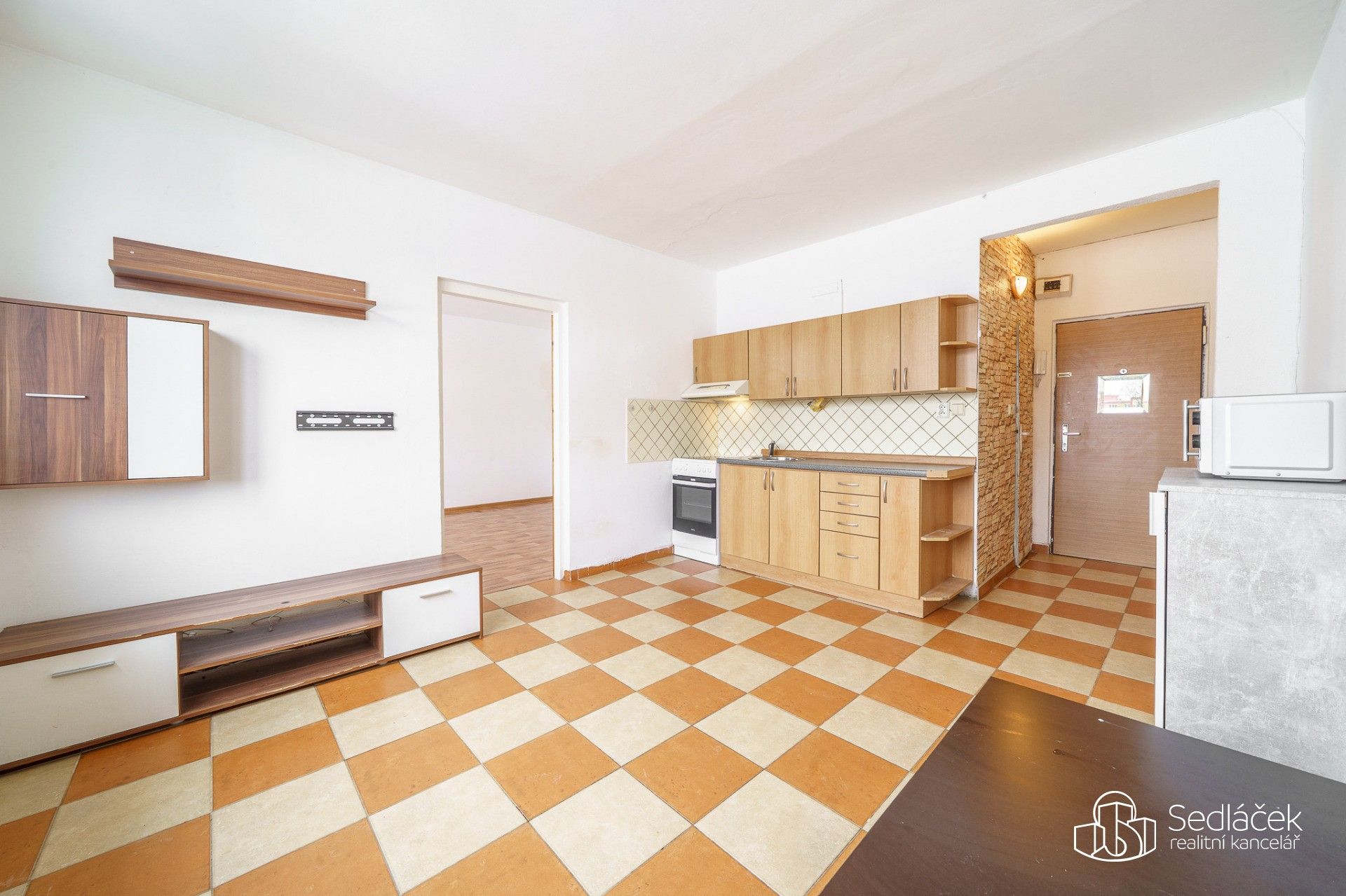 Prodej byt 1+1 - Kosmonautů, Sokolov, 38 m²