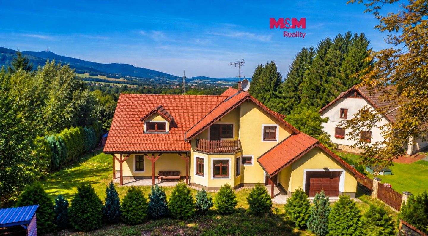 Rodinné domy, Dlouhý Most, 372 m² - 1