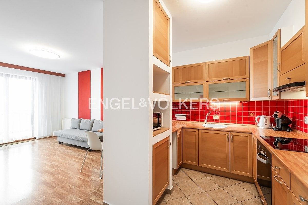 Pronájem byt 2+kk - Prorektorská, Praha, 47 m²