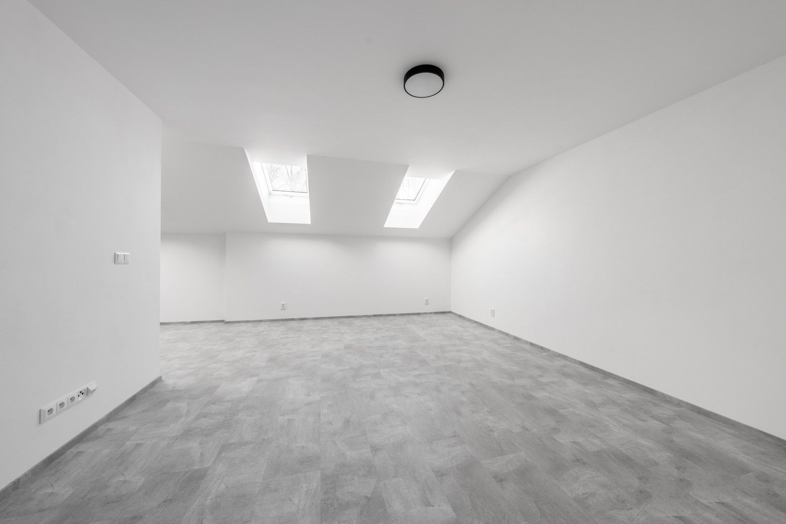 3+kk, Malostranská, Plzeň, 90 m²