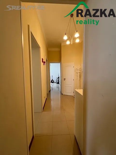 3+1, Krále Jiřího  , Karlovy Vary, 130 m² - 2