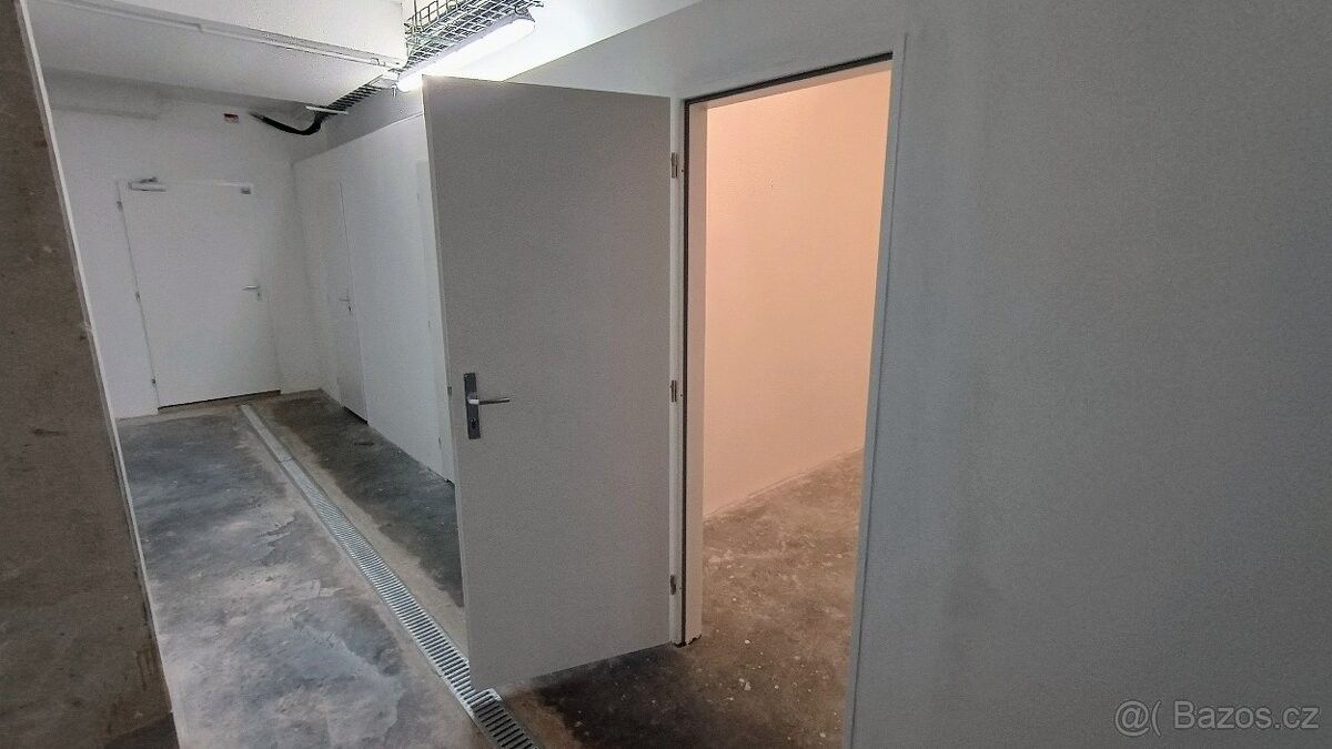 Sklady, Prostějov, 796 01