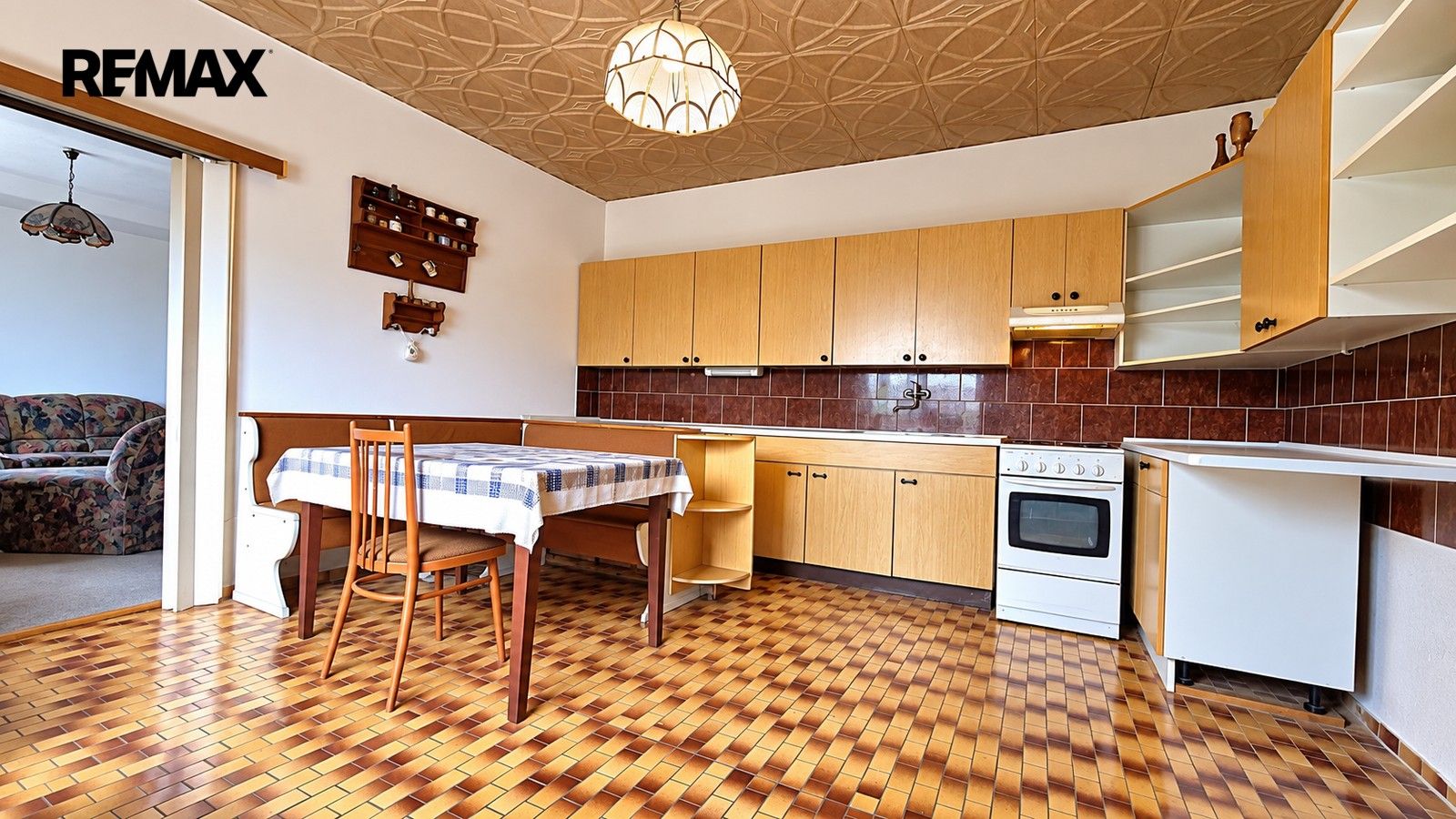 Prodej rodinný dům - Bezručova 72, Veltěže, 400 m² - 2