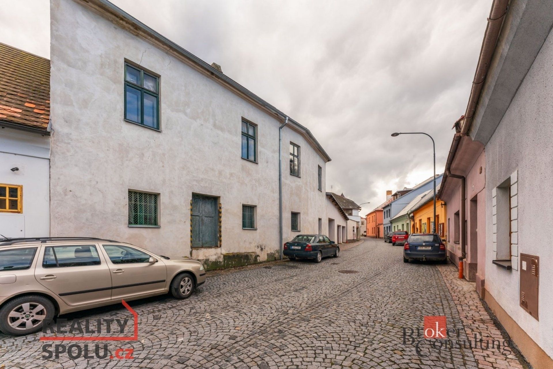 Sklady, Pálená, Polička, 700 m²