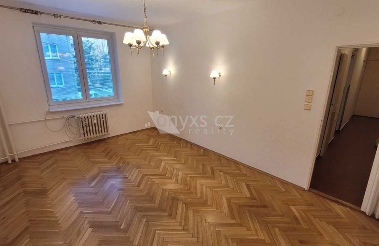 Pronájem byt 2+1 - Žalmanova, Praha, 65 m²