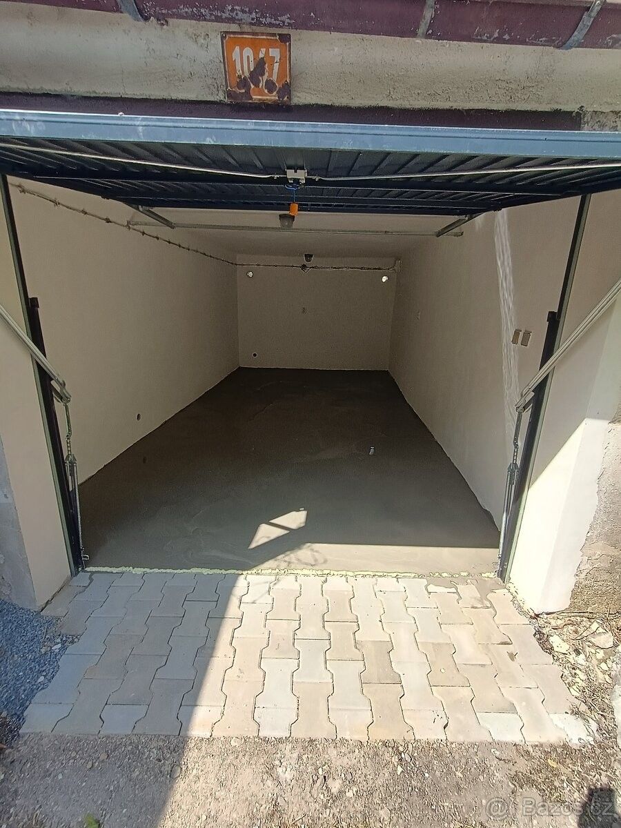 Garáže, Kladno, 272 01 - 2