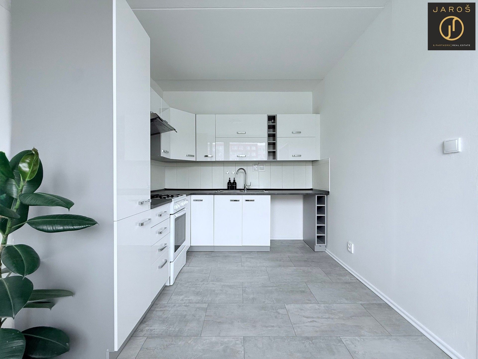 3+1, Na růžovém poli, Kladno, 68 m²