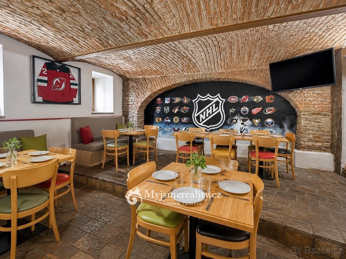 Obchodní prostory · Znojmo, 669 02 - 4