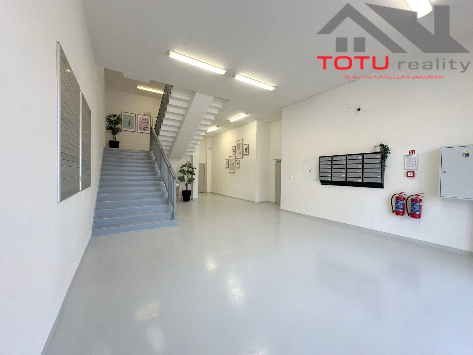 Kanceláře, Jezbinská, Jaroměř Pražské Předměstí, 46 m² - 2