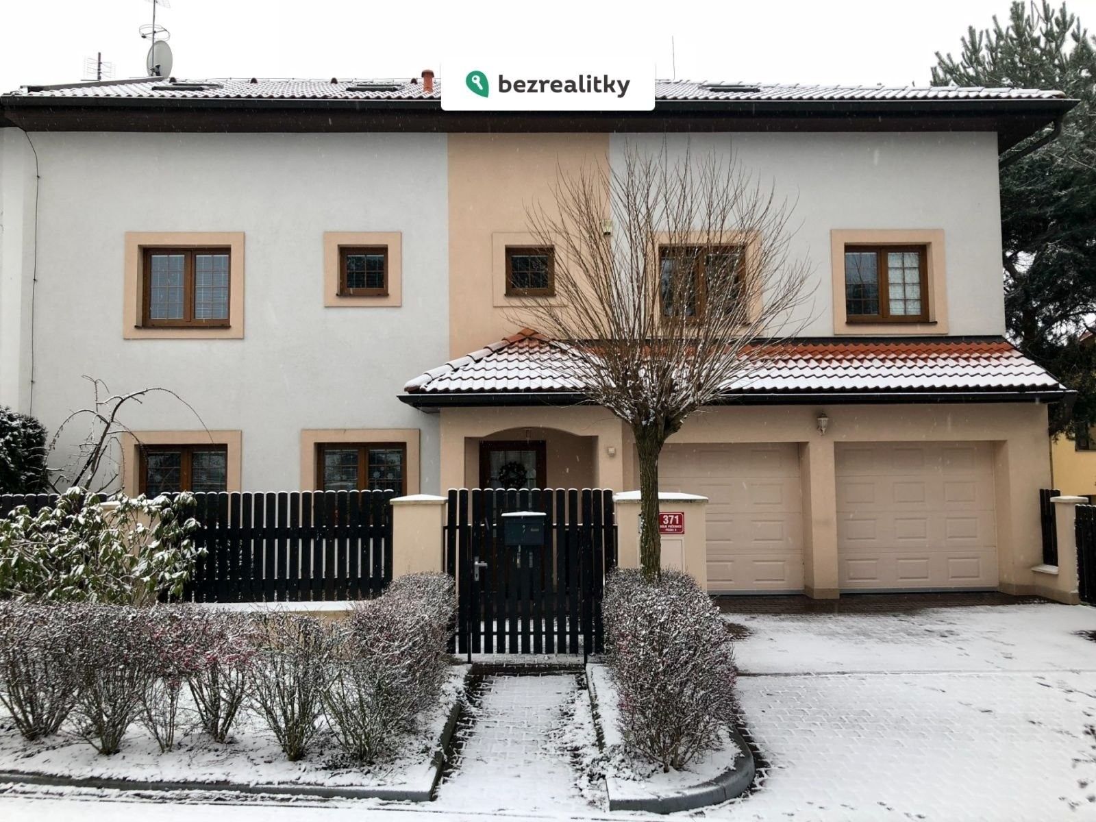 Rodinné domy, Listopadová 371, Praha, 240 m²