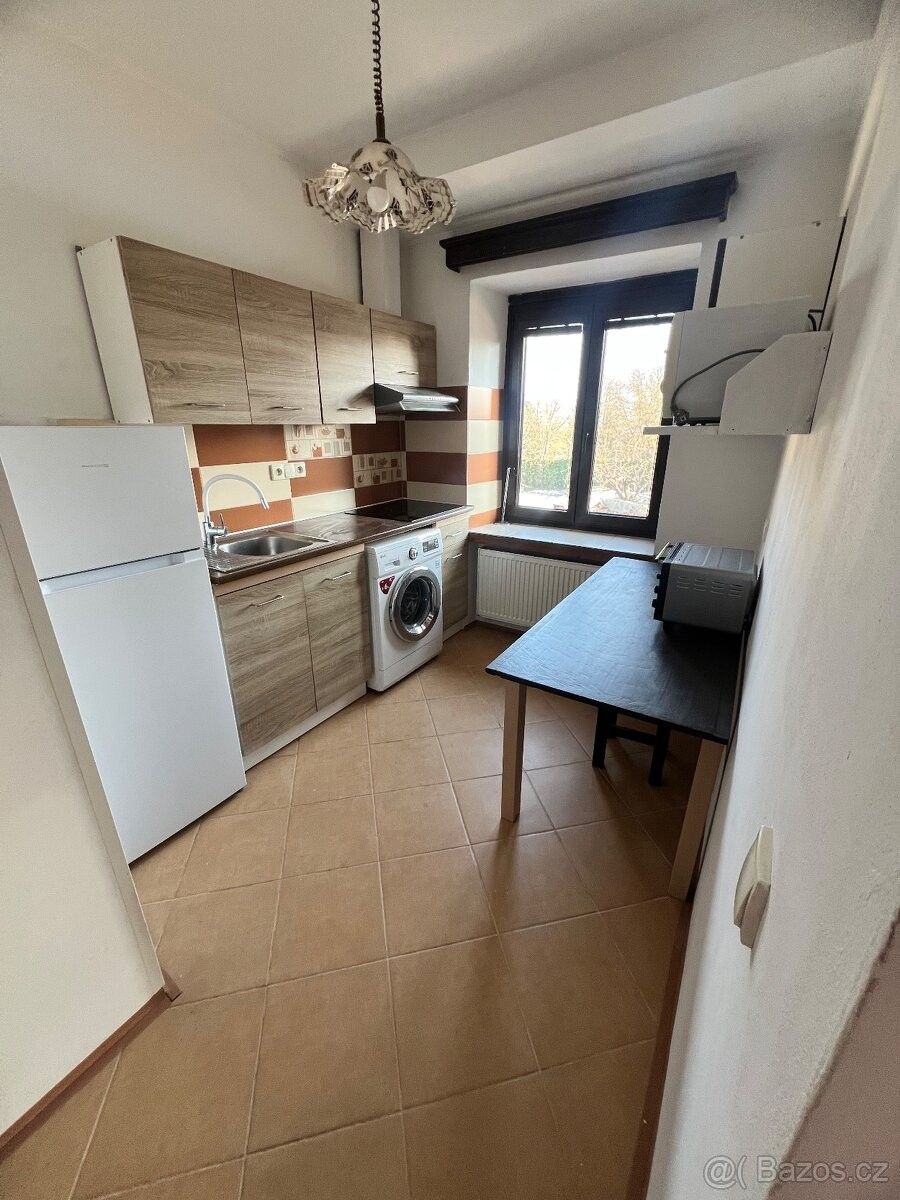 Byty, Veliš u Jičína, 507 21