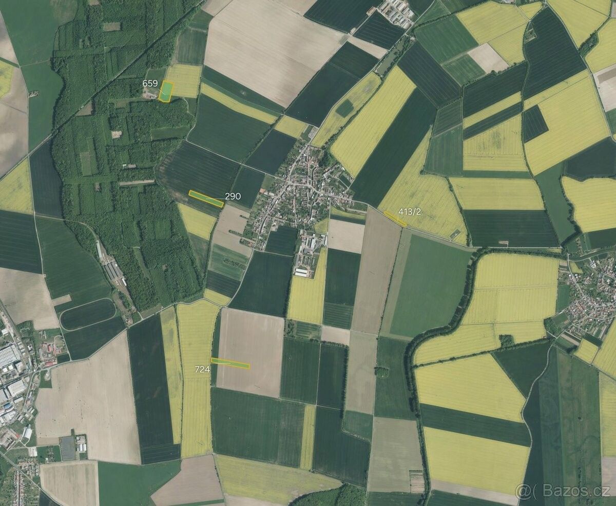 Pozemky pro bydlení, Chropyně, 768 11