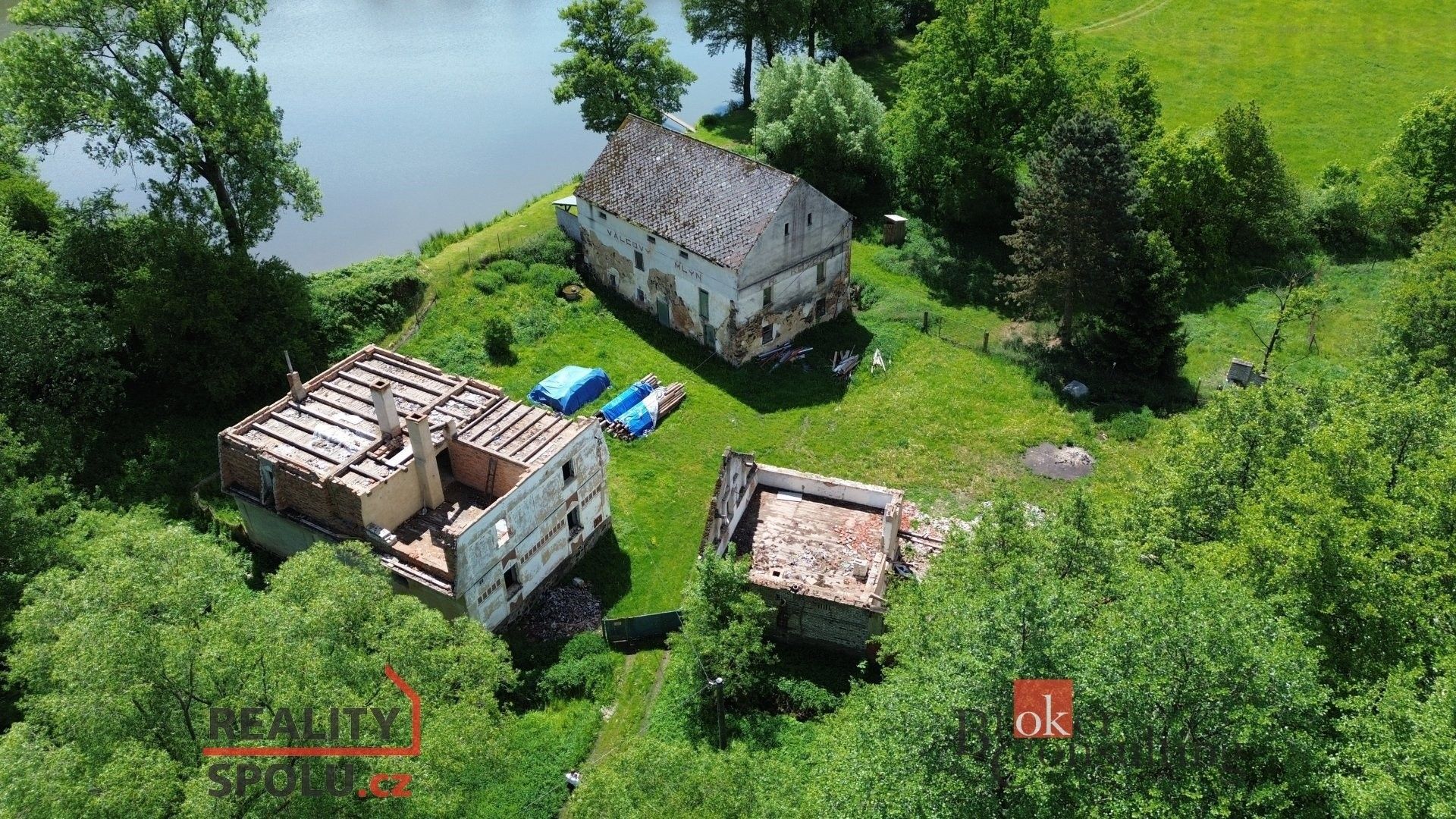 Prodej pozemek - Žákava