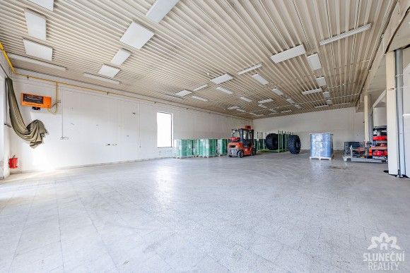 Sklad · Staré Město u Uherského Hradiště, 686 03 - 3