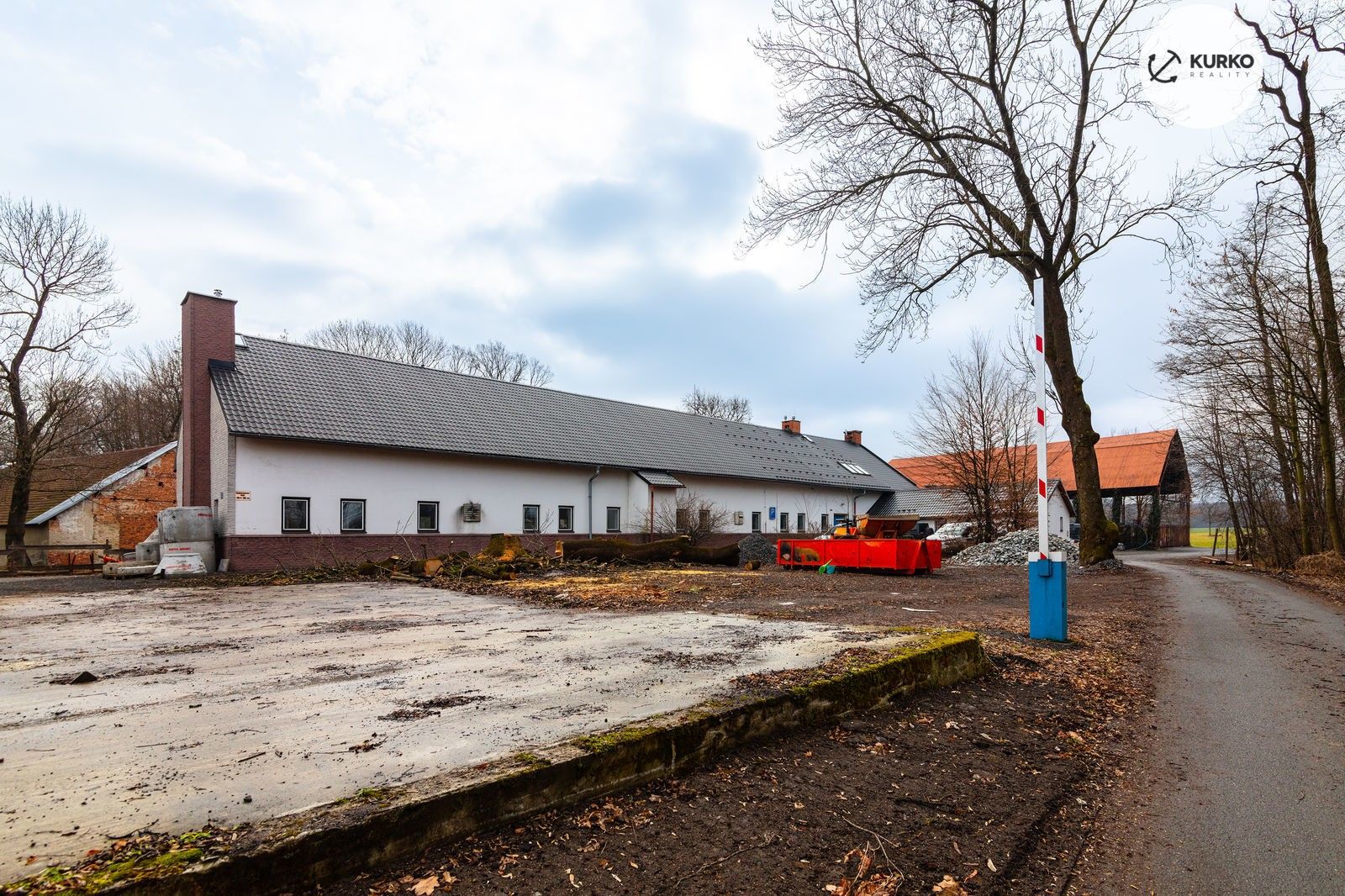 Prodej výrobní prostory - Baška, 3 000 m²