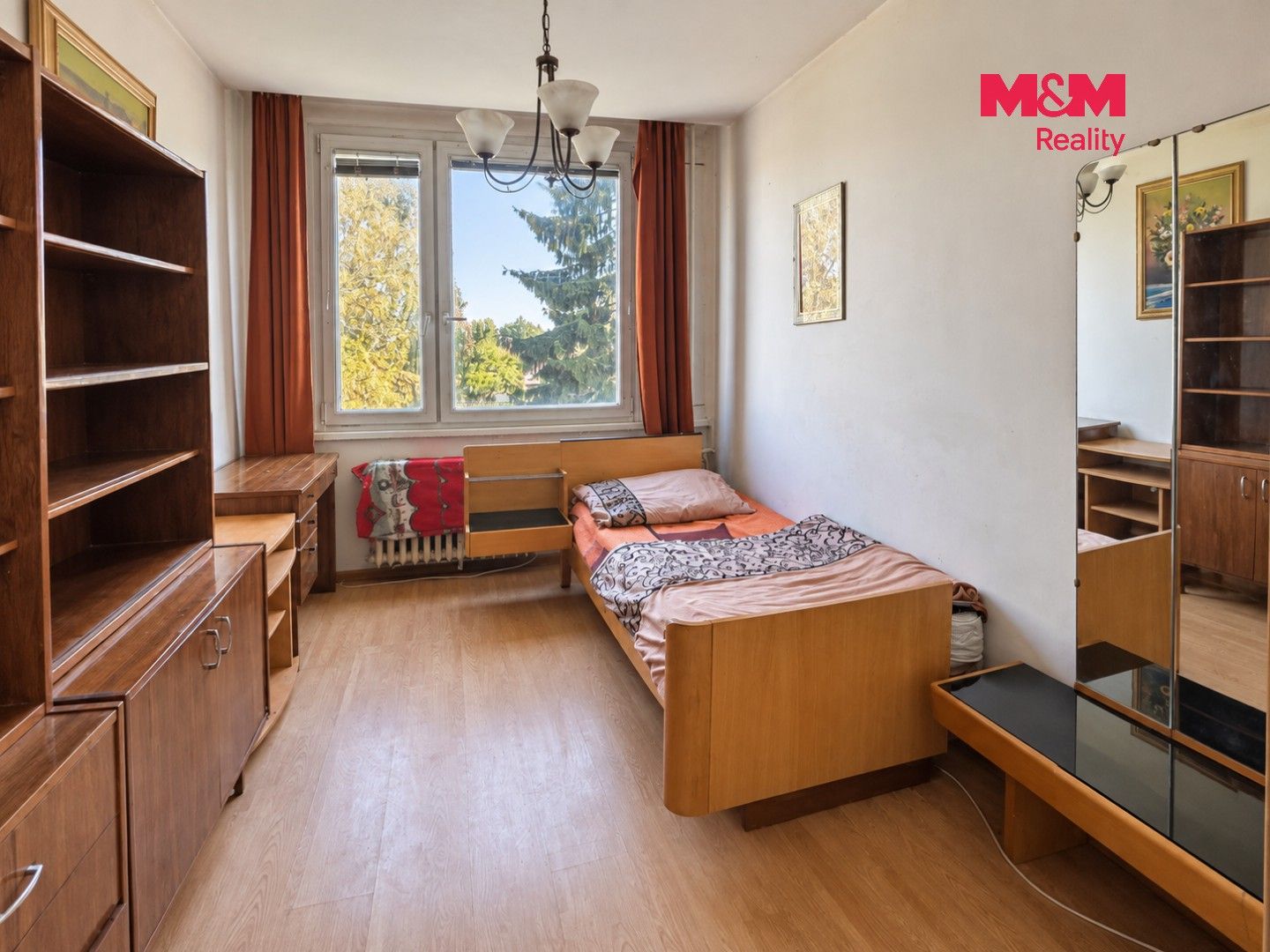 Byt 2+kk · 49 m² · Komárovská, Praha - 3