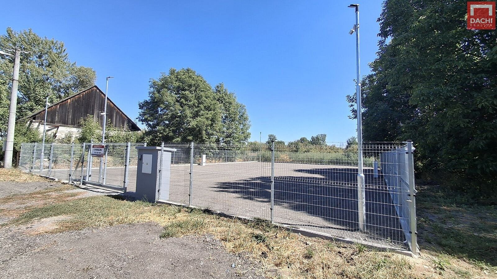 Komerční pozemek, 743 m²